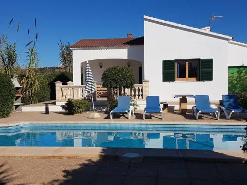 Villa Luz: refugio de calma y belleza en Menorca