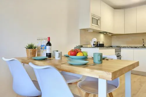 ATLANTIC BREEZE, Bright Big Terrace, Pool, Wifi