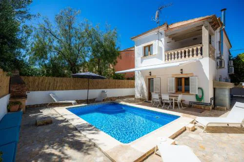 Villa Balena with heated pool