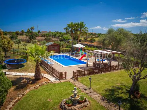 Holiday Home Villa mit 5 Schlafzimmern und Pool auf dem Lande by Interhome