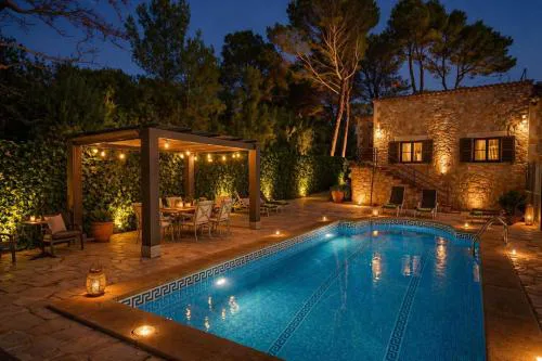 Pintoresca finca con piscina y barbacoa