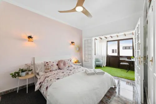 Habitaciones privadas cerca de la playa y aeropuerto en casa compartida con otros huéspedes