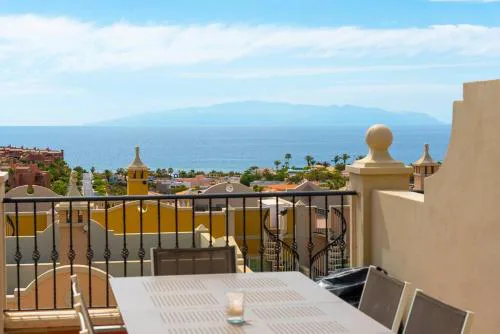 Duplex Sea and Mountain View