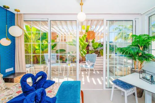 Luxury 3bd villa with premium amenities, jacuzzi, private parking