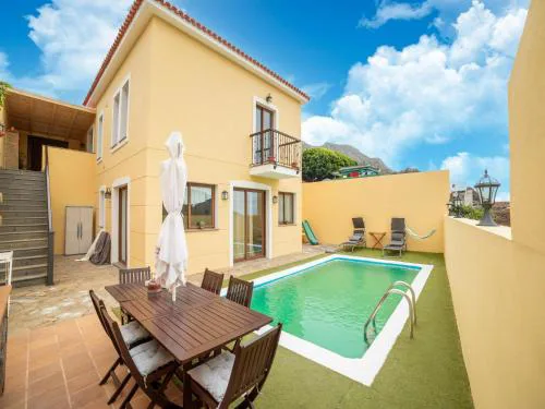 Villa in Tenerife with Pool and Sea Views