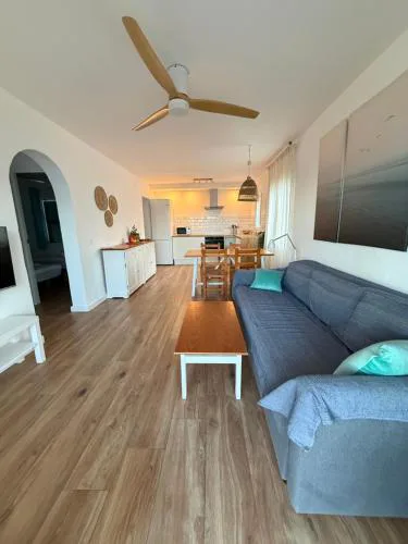 Ca la Marta apartamento con piscina y jardín a 150m de la playa