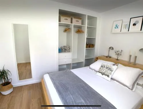 Apartamento para 2 personas a 300 m de la playa de Son Parc Piscina, terraza y parking