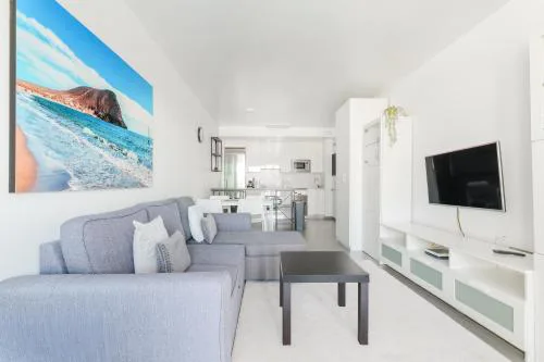 Ella Modern Two Bedroom Apartment with Terrace