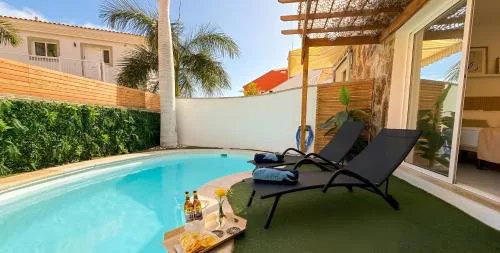 Palmview Private Pool