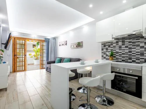 613 Garden City, heated POOL, AC and wifi