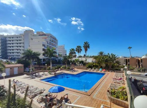 Estudio Borinquen near the beach with pool