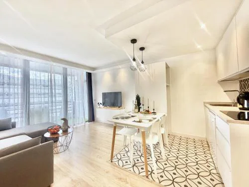 PaulMarie Olympia Apartment