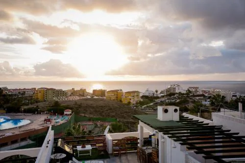 204 Atalaya 2 bedrooms, sea view, private parking