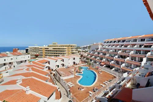 3 bedrooms with views