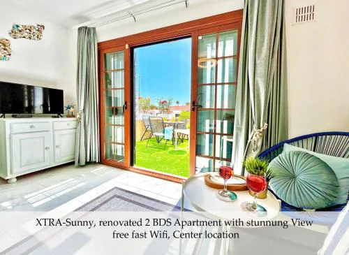 At the Beach, sunny bungalow & 2 heated pools, large terrace, in Costa Adeje