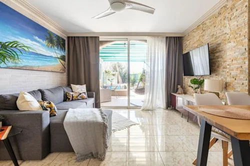 Beachfront Private Apartment in Pueblo Torviscas Sunset Harbour