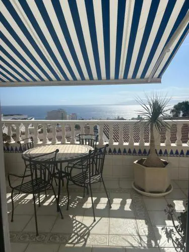 Complejo de 2 apartamentos chic con vista al mar-Villa Marina