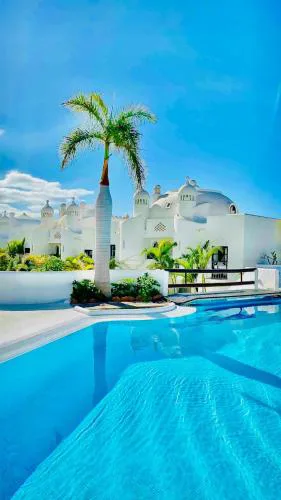 Deluxe Villa - Oceanfront, Heated Pool