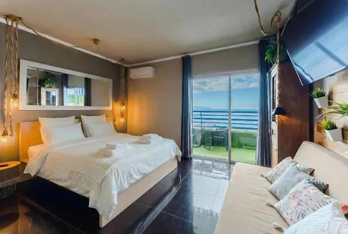 Elegant Beachfront Studio with Balcony & Ocean View in Playa Paraíso