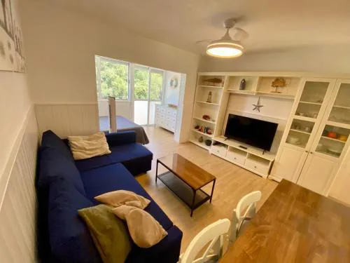 Loft playa Torviscas,garaje gratis , recién reformado