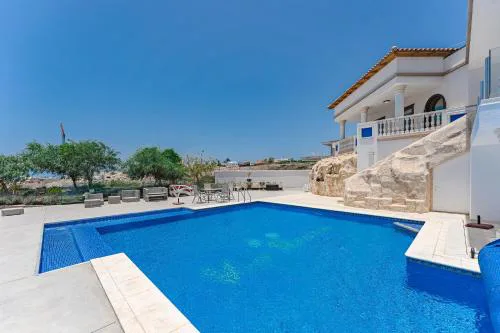LUXURY VILLA NAUTILUS Heated pool