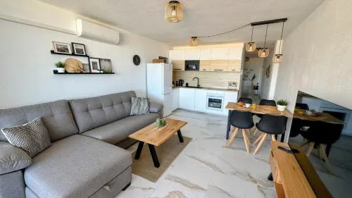 Skyview Apartment