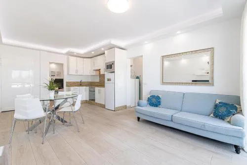 Sun View Apartament - Island Village Heights