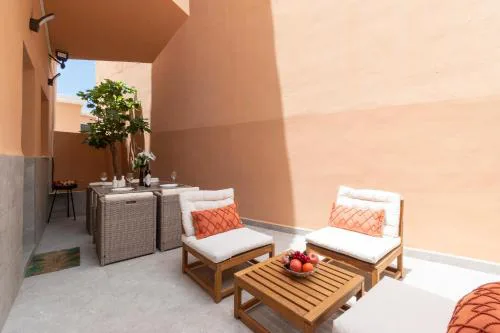 Tranquil 2 Bedroom Apartment Central Location