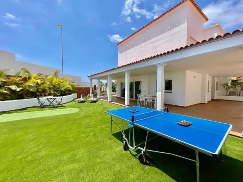 Villa Amorio a spacious modern getaway with a private heated pool & Sea Views