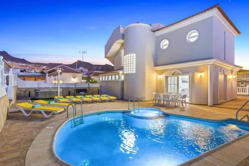 Villa Favorita by Villa Plus