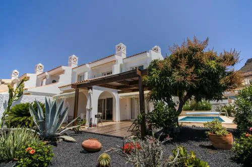 Villa Margret con piscina privada en Costa Adeje