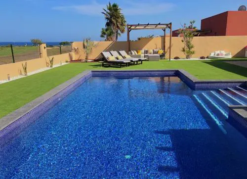 Villa Aura