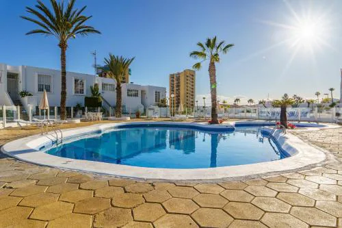 2BR Azahara Dream - Pool & Seaviews