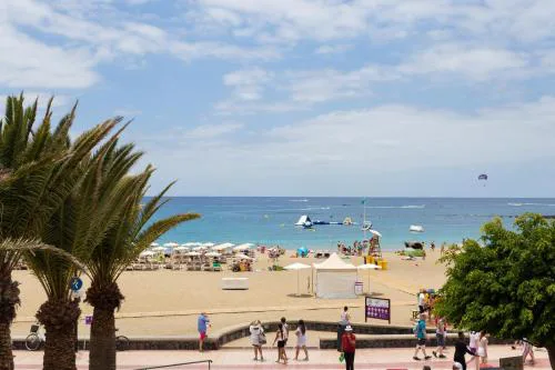Apartamento en primera linea de playa con aire acondicionado
