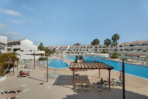 Costa Serena