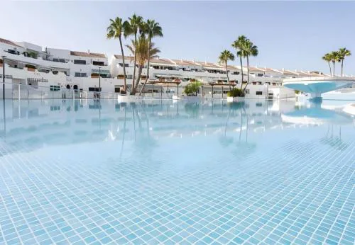 Costa Serena