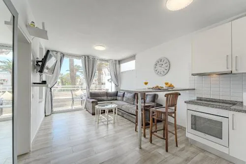 Primavera Tranquil Retreat 2-Bedroom Apartment with Balcony, Garden View & Fiber WiFi