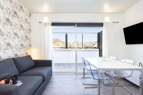 TOP New apartment center Los Cristianos