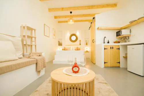 El Charco Lofts - By AZ Rentals