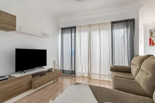 Ganivet Home