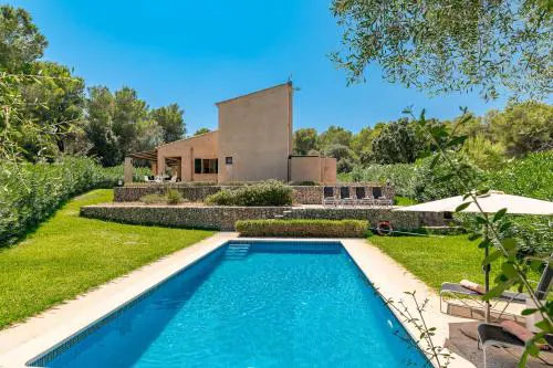 Villa Comellar by Sealand Villas