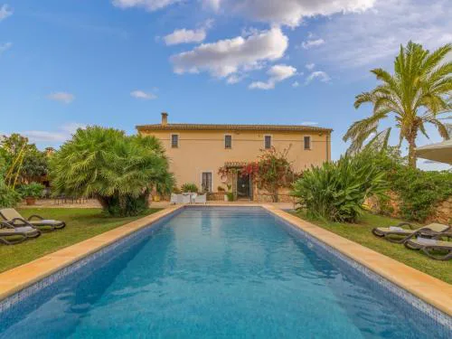 Antonio in Mallorca with Bay Views