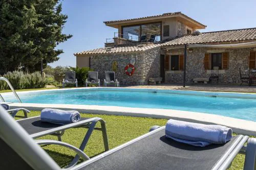 Villa can Mel by homevillas360