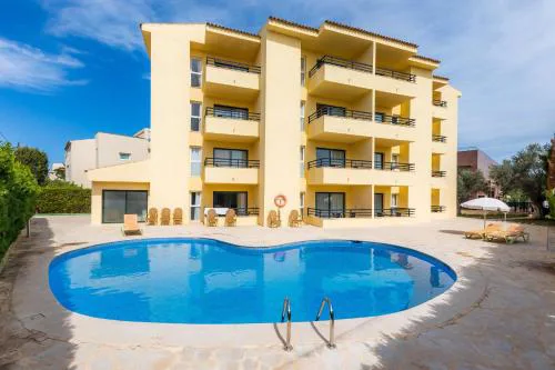 Apto con Terraza 302