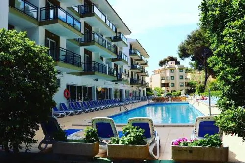 Guya Wave Hotel