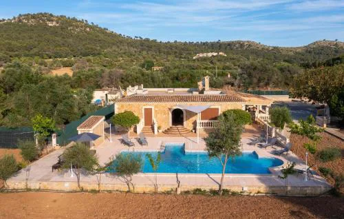 Amazing Home In Capdepera