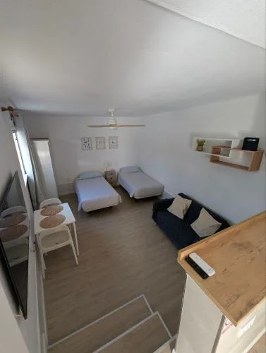 Apartment located near the beach