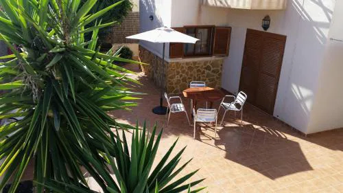 Casa Silencio, Villa with terrace, garden and large pool area