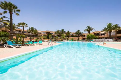 Home2Book Bright Apartment with Pool & Terrace