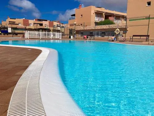 Precioso apto 4 pers, 2 piscinas, fibra óptica